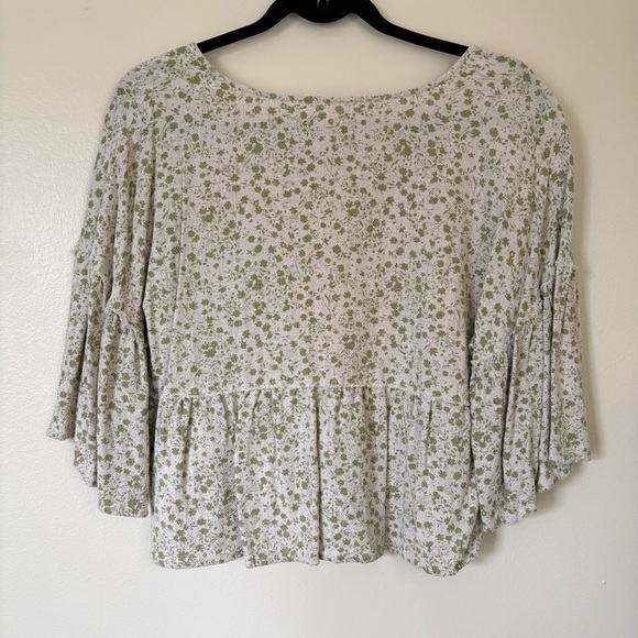 Love Riche Green Floral Blouse Size Medium - Picture 8 of 10